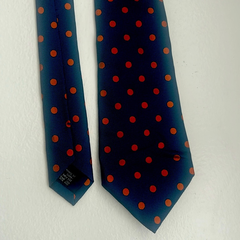 Perfect condition silk tie